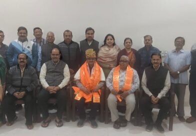 *संस्कार भारती, आगरा महानगर द्वारा राज्य ललित कला अकादमी उत्तर प्रदेश लखनऊ के अध्यक्ष डॉ सुनील विश्वकर्मा को सम्मानित किया गया .*