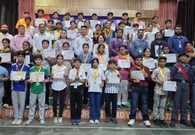 सेंट एंड्रूज पब्लिक स्कूल के शूटिंग समर कैंप का पुरुस्कार वितरण