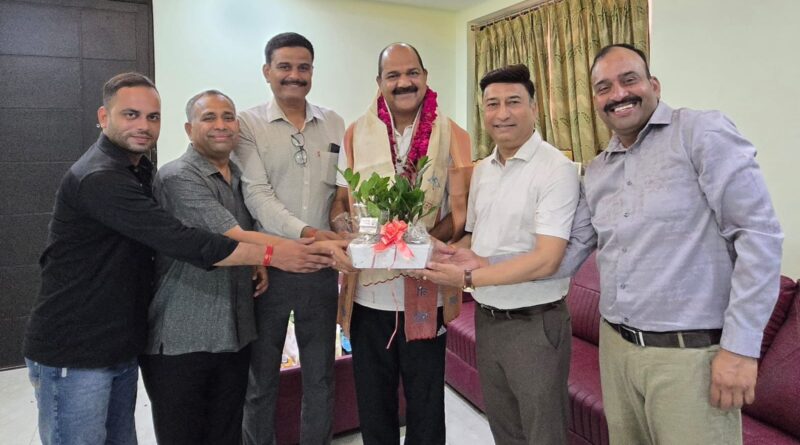 नवागत बी.एस.ए. व चीफ कोर्डिनेटर खो-खो उत्तर प्रदेश का स्वागत एवं सम्मान 
